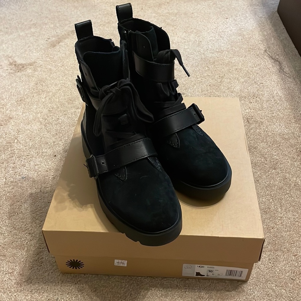 Ugg Zorrah Lace up Boots